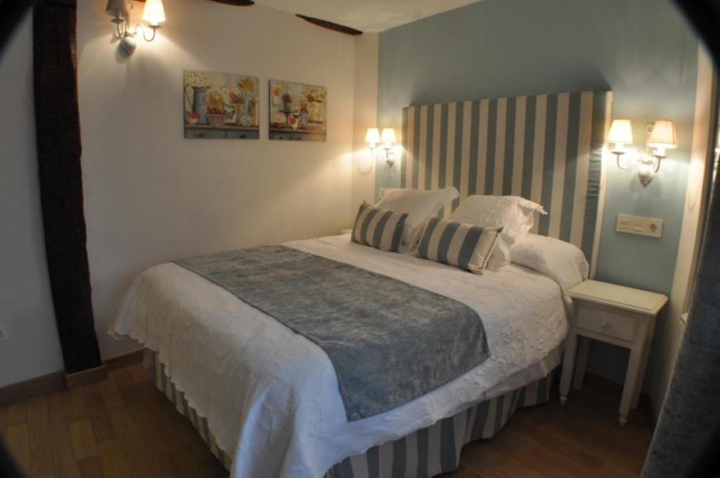 El Rincon Del Convento Hotel Ona Room photo
